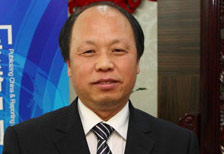 巨曉林:帶領(lǐng)工友們一起搞創(chuàng)新