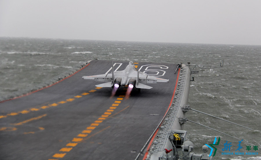 ↑資料圖片：艦載戰斗機起飛瞬間。