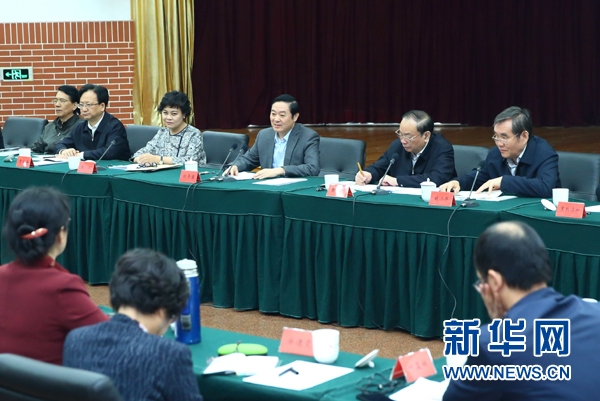4月12日，中共中央政治局委員、中央書記處書記、中宣部部長劉奇葆在北京出席“走向世界的中國兒童文學(xué)”座談會并講話。 新華社記者丁海濤攝