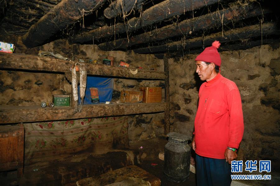 (新華全媒頭條·圖文互動(dòng))(3)西藏阿里楚松村“四代房”:中國邊陲巨變的縮微影像