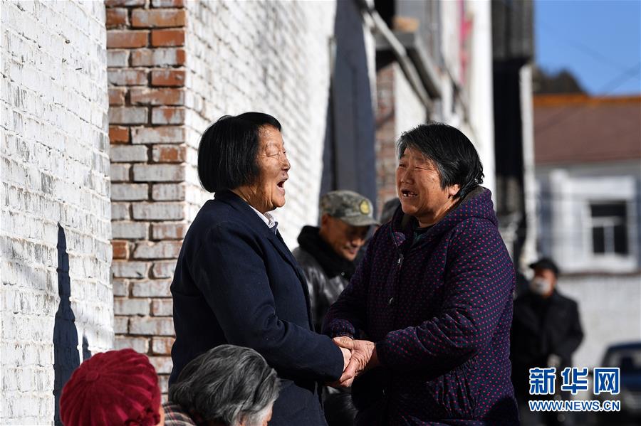 （壯麗70年·奮斗新時(shí)代——共和國榮光·圖文互動）（2）申紀(jì)蘭：“勿忘人民、勿忘勞動”