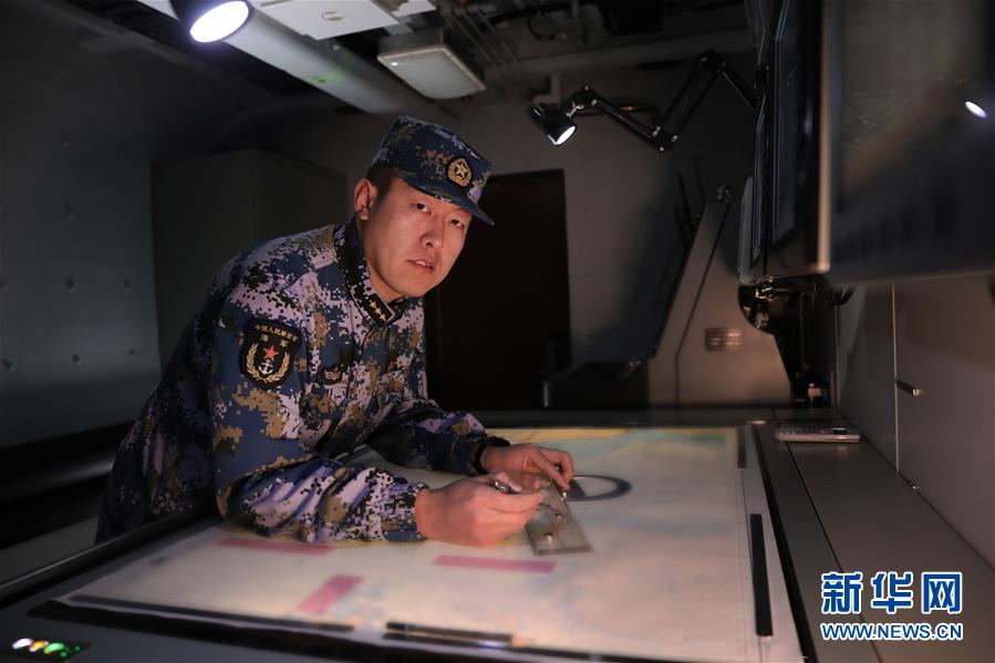 (新春走基層·圖文互動)(2)“我們的目標在視距之外,征途是星辰大海”——夜探國產首艘萬噸級驅逐艦南昌艦