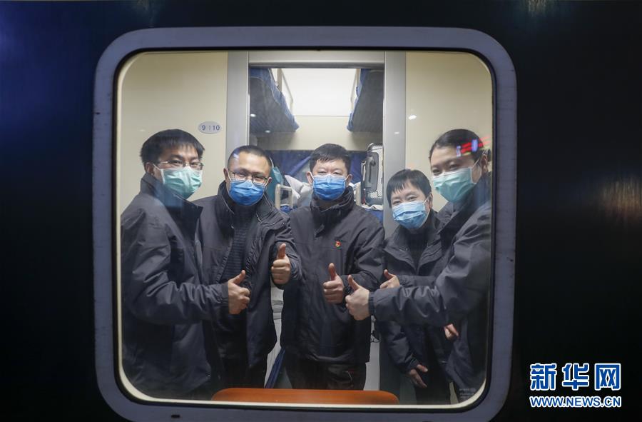 （聚焦疫情防控·對口支援19省份在奮戰·圖文互動）（1）“當我們摘下口罩，看到彼此勝利的微笑”——重慶對口支援孝感市抗擊疫情紀實