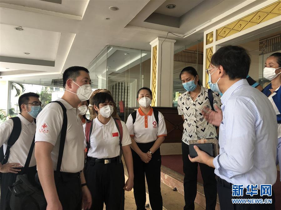 （國際疫情·圖文互動）（6）“工作忙碌又細致，經驗豐富又專業”——一名柬埔寨青年眼中的中國援柬抗疫醫療專家組