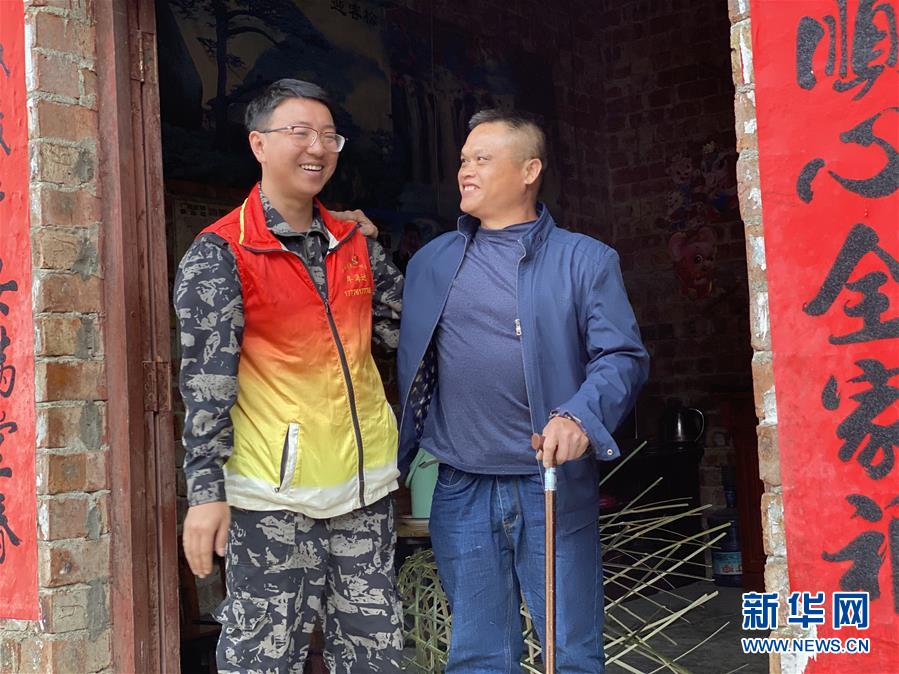 （在習近平新時代中國特色社會主義思想指引下——新時代新作為新篇章·習近平總書記關切事·圖文互動）（4）青春做伴，西部放歌——走近扎根西部建設邊疆的大學生們
