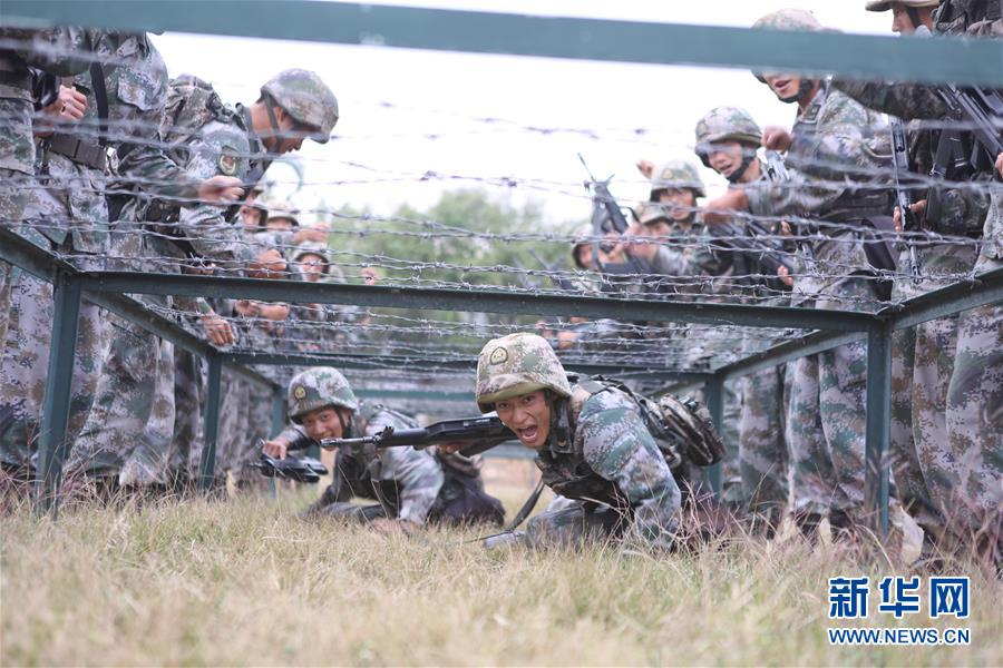 （在習(xí)近平強(qiáng)軍思想指引下·我們在戰(zhàn)位報(bào)告·圖文互動）（3）千里移防，鐵心跟黨走——南部戰(zhàn)區(qū)陸軍第75集團(tuán)軍某紅軍旅政治建軍、練兵備戰(zhàn)記事