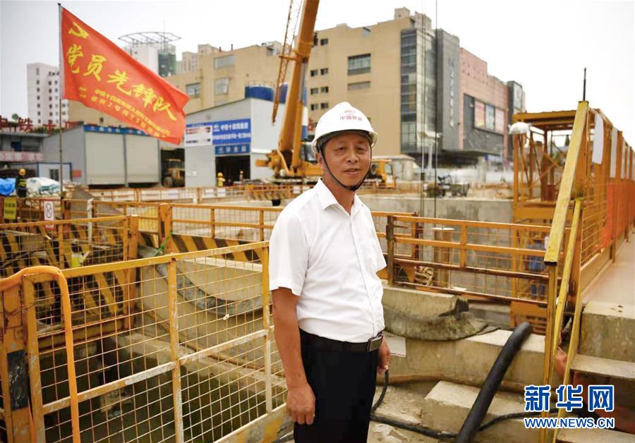 （習近平的民生關切事·圖文互動）（1）揮灑汗水，鑄就人生輝煌——習近平總書記牽掛的民生事之“勞有所得”篇