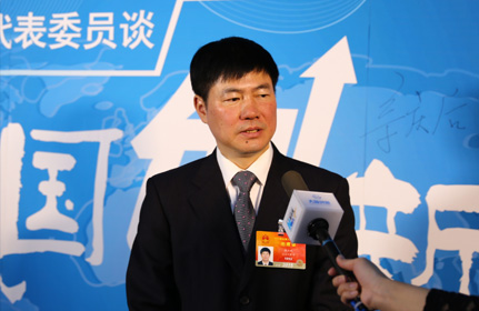 “我們要進(jìn)行自貿(mào)區(qū)的體制機(jī)制的創(chuàng)新，也就是先行先試的一些實(shí)驗(yàn)。”