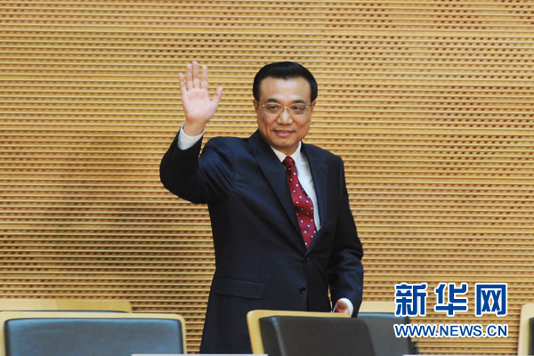 5月5日，中國(guó)國(guó)務(wù)院總理李克強(qiáng)在位于亞的斯亞貝巴的非洲聯(lián)盟總部發(fā)表題為《開(kāi)創(chuàng)中非合作更加美好的未來(lái)》的演講。 新華社記者 謝環(huán)馳 攝 
