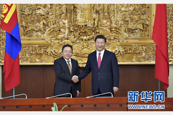 8月21日，國家主席習近平在烏蘭巴托同蒙古國總統(tǒng)額勒貝格道爾吉舉行會談。 新華社記者 李濤 攝 
