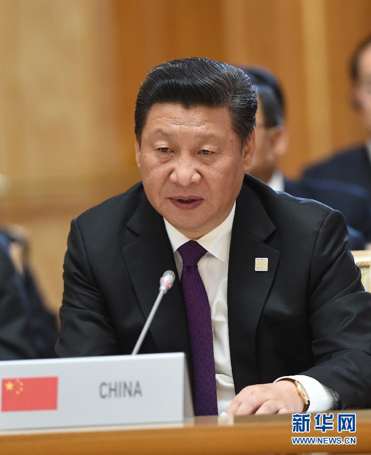 7月9日，金磚國家領(lǐng)導(dǎo)人第七次會晤在俄羅斯烏法舉行。中國國家主席習(xí)近平、俄羅斯總統(tǒng)普京、巴西總統(tǒng)羅塞夫、印度總理莫迪、南非總統(tǒng)祖馬出席。這是習(xí)近平發(fā)表題為《共建伙伴關(guān)系　共創(chuàng)美好未來》的主旨講話。新華社記者 饒愛民 攝 