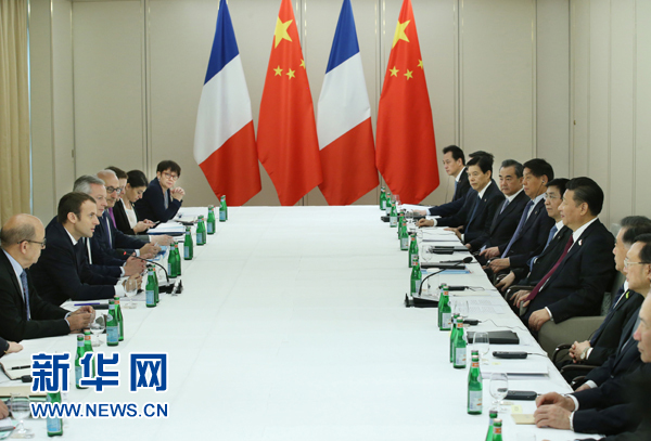 7月8日，國(guó)家主席習(xí)近平在漢堡會(huì)見法國(guó)總統(tǒng)馬克龍。新華社記者 姚大偉 攝