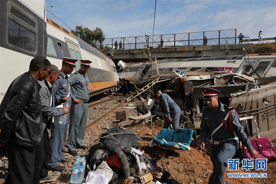 (國(guó)際)(2)摩洛哥一火車(chē)脫軌 至少5人死亡